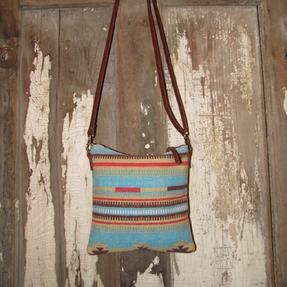 NWT Blue and Red Tribal Collection Crossbody Bag - Picture 3 of 3
